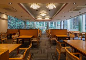 雾岛酒店餐厅或其他用餐的地方