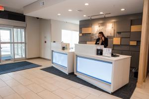 The lobby or reception area at Holiday Inn Express & Suites - Marietta, an IHG Hotel