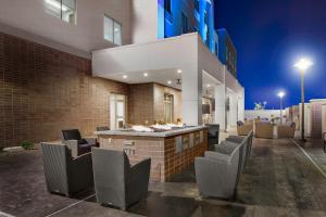 Posezení v ubytování Holiday Inn Express & Suites Lubbock Central - Univ Area by IHG