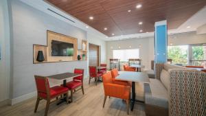 Restaurant o un lloc per menjar a Holiday Inn Express & Suites - Southaven Central - Memphis, an IHG Hotel