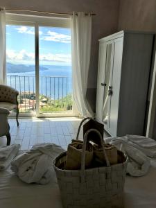 Φωτογραφία από το άλμπουμ του BnB Borgo le Vigne - La Vendemmia Only Adults σε Tignale