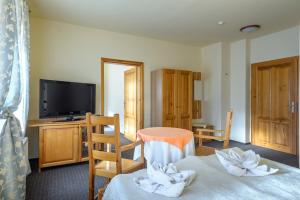 Fotografia z galérie ubytovania Hotel Świeradów v destinácii Świeradów-Zdrój + 30 fotografií