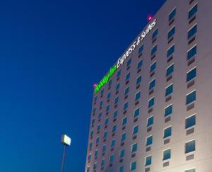 Photo de la galerie de l'établissement Holiday Inn Express & Suites Monterrey Aeropuerto, an IHG Hotel, à Monterrey