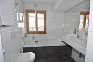 Vannituba majutusasutuses Hotel Stülzis