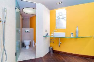 Koupelna v ubytování Luxury Apartment in La Latina by Batuecas + 7 fotografií