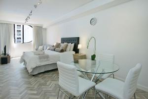 Χώρος καθιστικού στο Tuynhuys Self Catering Studio Apartments