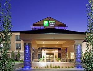 Foto de la galería de Holiday Inn Express & Suites Logan, an IHG Hotel en Logan