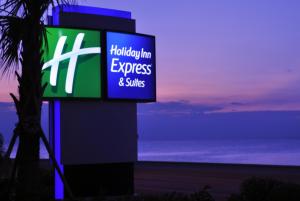 ガルベストンにあるHoliday Inn Express & Suites Galveston West-Seawallのハリウッド イン エクスプレス&スイーツ