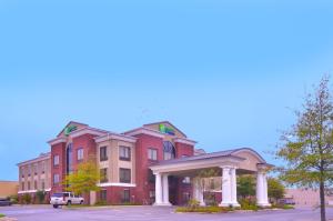 Galeriebild der Unterkunft Holiday Inn Express & Suites Pine Bluff/Pines Mall, an IHG Hotel in Pine Bluff