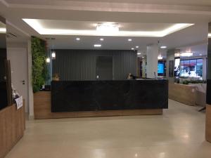 Ο χώρος του λόμπι ή της ρεσεψιόν στο Hotel Kirst +17 φωτογραφίες