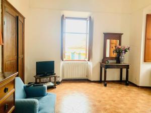 Gallery image of La Finestra sul Campanile, Tellaro in Tellaro +27 photos