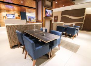 Foto Miamis asuva majutusasutuse Holiday Inn Express & Suites Miami Airport East by IHG galeriist