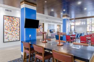 Gallery image of Holiday Inn Express & Suites - Atchison, an IHG Hotel in Atchison