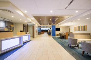 Lobby alebo recepcia v ubytovaní Holiday Inn Express & Suites Owings Mills-Baltimore Area, an IHG Hotel