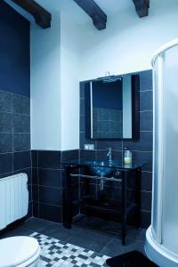 Koupelna v ubytování Apartamento El Arco + 19 fotografií