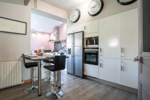 Η κουζίνα ή μικρή κουζίνα στο Maison de ville