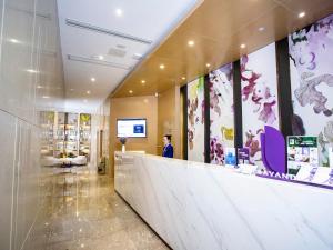 Lobby o reception area sa Lavande hotel Jiande Xin'an jiang
