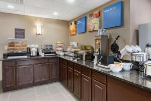 Restaurant o un lloc per menjar a Comfort Inn & Suites