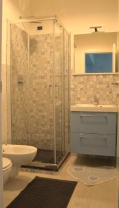 A bathroom at Sophie's Choice 2 a San Pietro