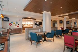 A seating area at Holiday Inn Express & Suites Johnstown, an IHG Hotel