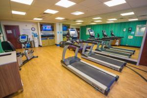 Fitness centrum a/nebo fitness zařízení v ubytování Holiday Inn Express Hotel & Suites Pasco-TriCities by IHG