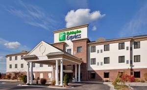 a front view of a hampton inn and suites at Holiday Inn Express Rolla, an IHG Hotel in Rolla