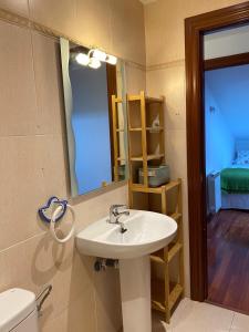 PRECIOSO APARTAMENTO A ESTRENAR EN EL CENTRO DE EZCARAY 6-8 PAX 욕실