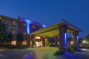 Photo de la galerie de l'établissement Holiday Inn Express Davis-University Area, an IHG Hotel, à Davis