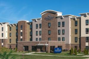 ブルーミントンにあるCandlewood Suites Bloomington, an IHG Hotelのギャラリーの写真