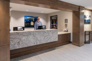 Лобби или стойка регистрации в Staybridge Suites - Hillsboro North, an IHG Hotel