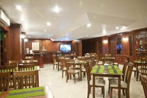 Restorāns vai citas vietas, kur ieturēt maltīti, naktsmītnē Baankhun Chiang Mai Hotel