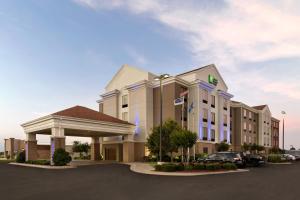 Gallery image of Holiday Inn Express Hotel & Suites Shawnee I-40, an IHG Hotel in Shawnee