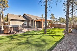 Κήπος έξω από το Flagstaff Oasis with Hot Tub - 3 Mi to Downtown!
