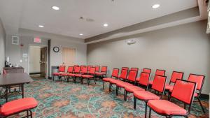 Gallery image of Holiday Inn Express and Suites St. Cloud, an IHG Hotel in Saint Cloud