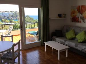 Apartamentos Encanto Del Mar的阳台或露台