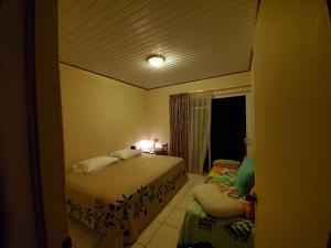 เตียงในห้องที่ Private Room in our Home Stay by Kohutahia Lodge, 7 min by car to airport and town