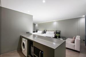 Ванная комната в SR Suites Bundang