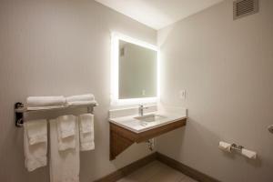 Holiday Inn Express Hotel & Suites Saint John Harbour Side, an IHG Hotel