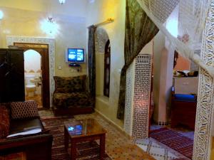 Televisor o centre d'entreteniment de Riad Benchekroun