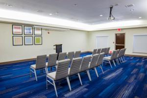 Konferenční prostory v ubytování Holiday Inn Express Seguin by IHG + 28 fotografií