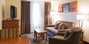 A seating area at Staybridge Suites Fargo, an IHG Hotel