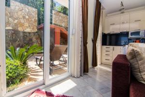 Η κουζίνα ή μικρή κουζίνα στο Alanya Castle Apartment