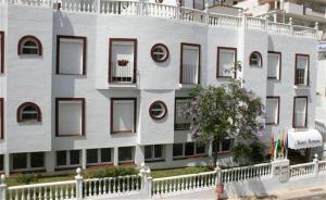 Budynek, w którym mieści się hotel