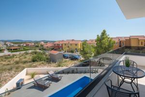 Fotografia z galérie ubytovania Villa Vodice with TWO POOLS v destinácii Vodice
