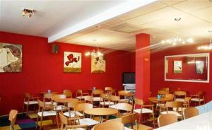 Restauracja lub miejsce do jedzenia w obiekcie Hotel Betania