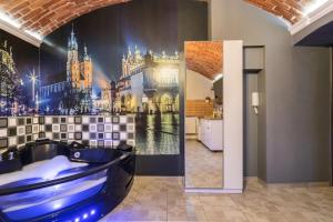 Gallery image of UNDERGROUND Jacuzzi Rooms in Krakow