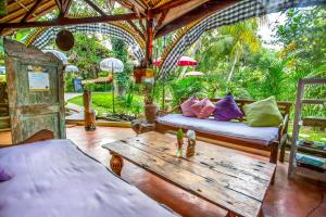 Ein Garten an der Unterkunft Swasti Eco Cottages