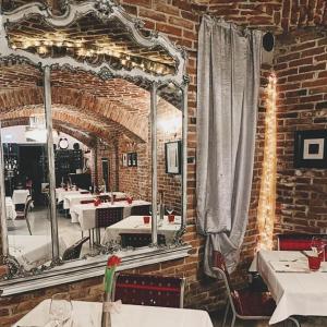 Reštaurácia alebo iné gastronomické zariadenie v ubytovaní Cortiletto d'Alba camere con ristorante