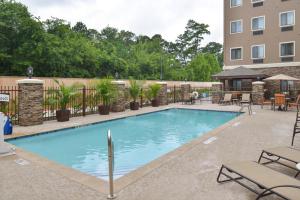 Bazén v ubytování Staybridge Suites Tomball by IHG nebo v jeho okolí