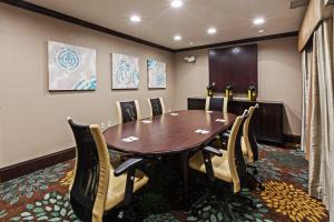 Poslovni prostor i/ili konferencijska sala u objektu Staybridge Suites Tulsa-Woodland Hills, an IHG Hotel